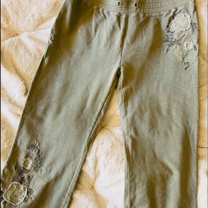 Women’s sweatpants.